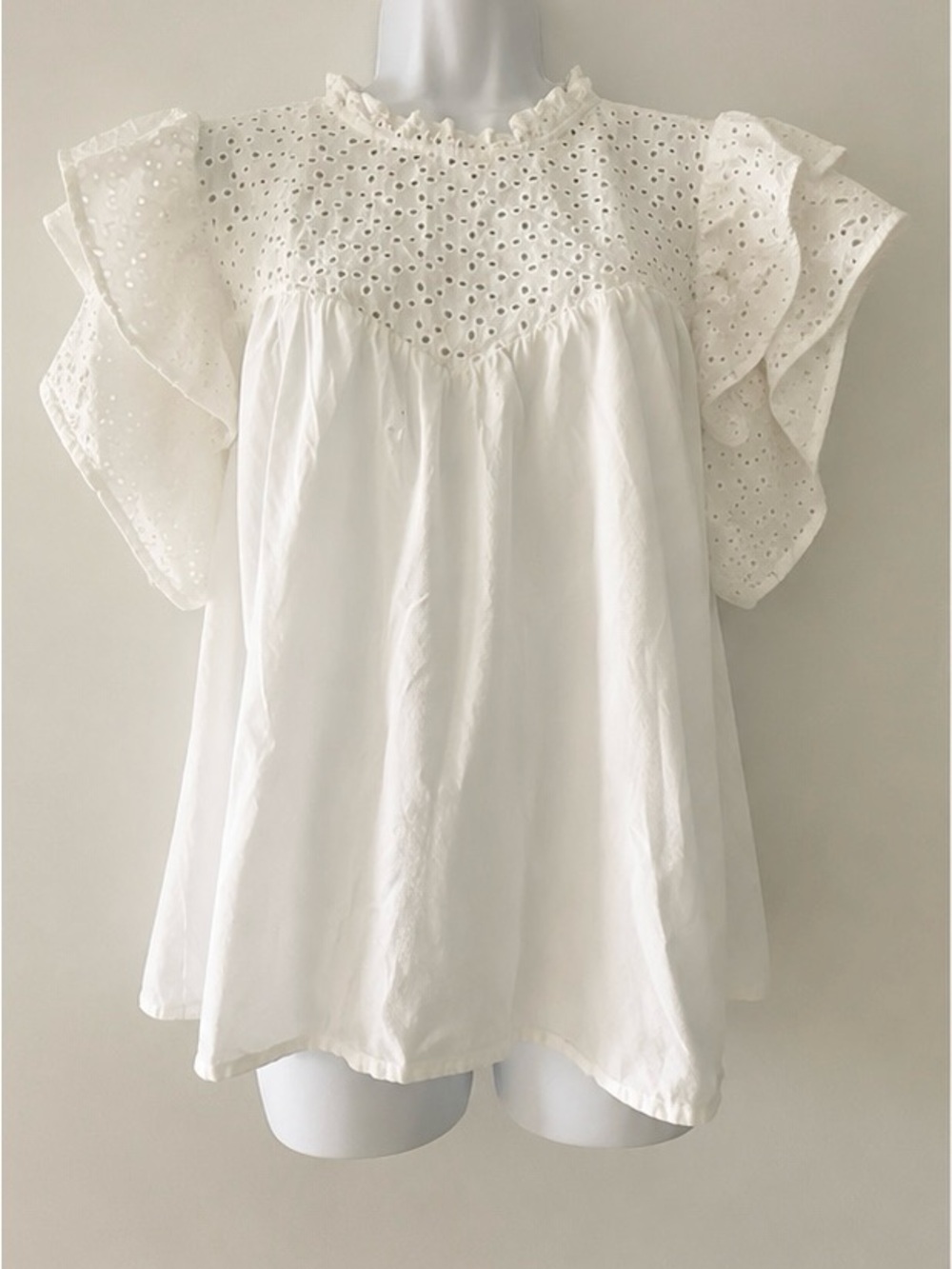 Title

A New Day White Eyelet Flutter Sleeve Cotton Blouse XL